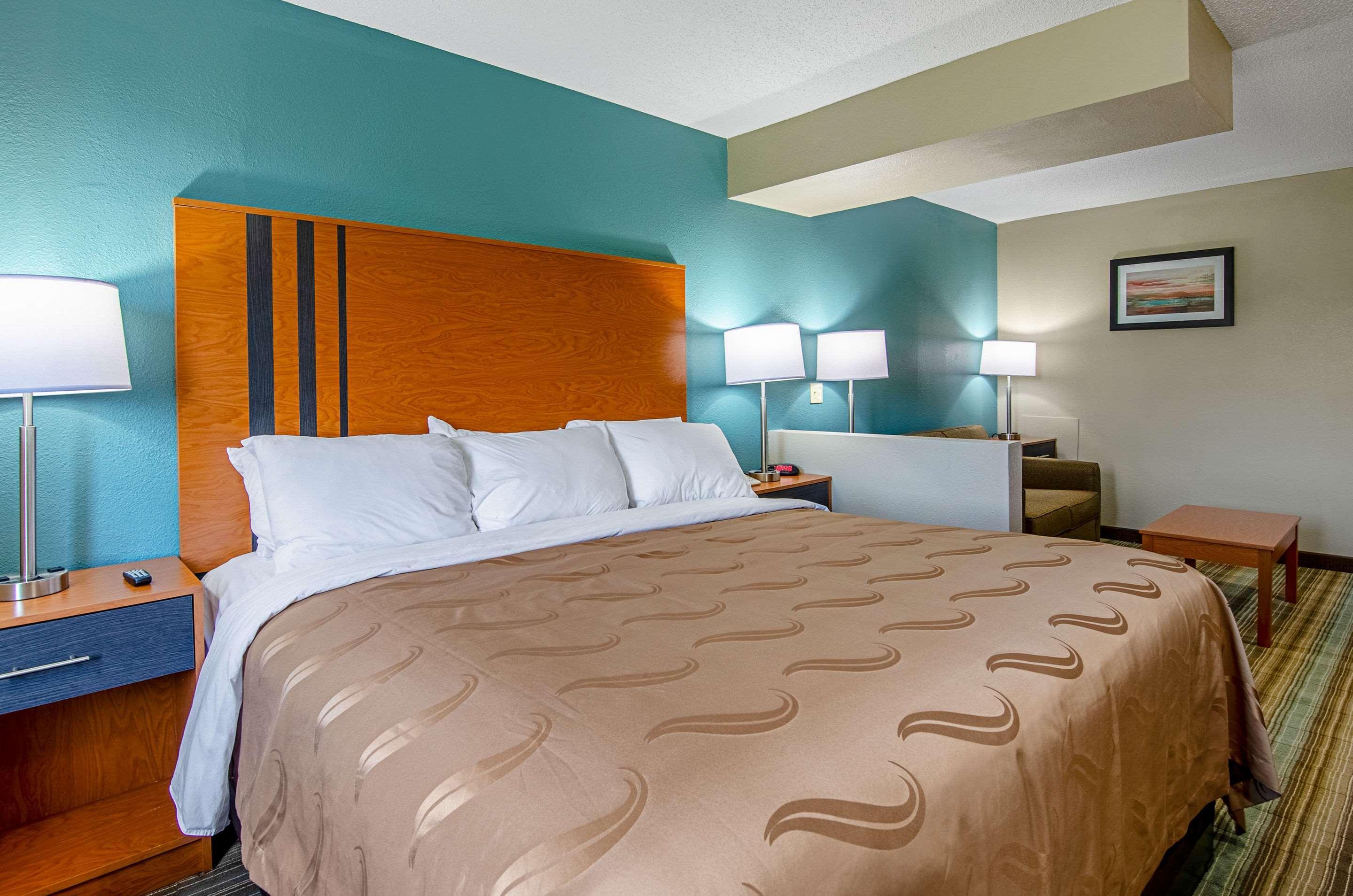 Quality Inn & Suites I-81 Exit 7 Bristol Exteriér fotografie