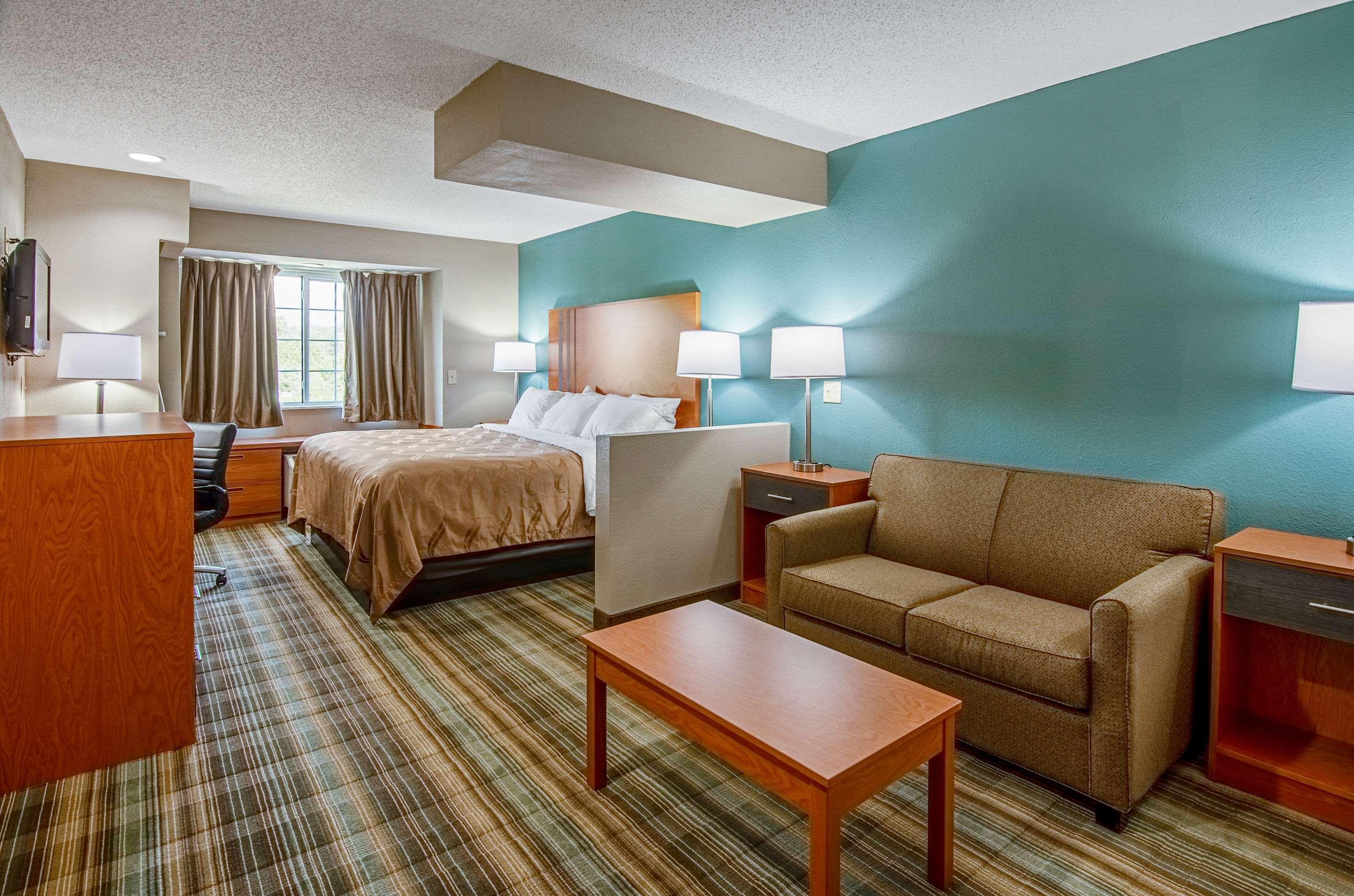 Quality Inn & Suites I-81 Exit 7 Bristol Exteriér fotografie