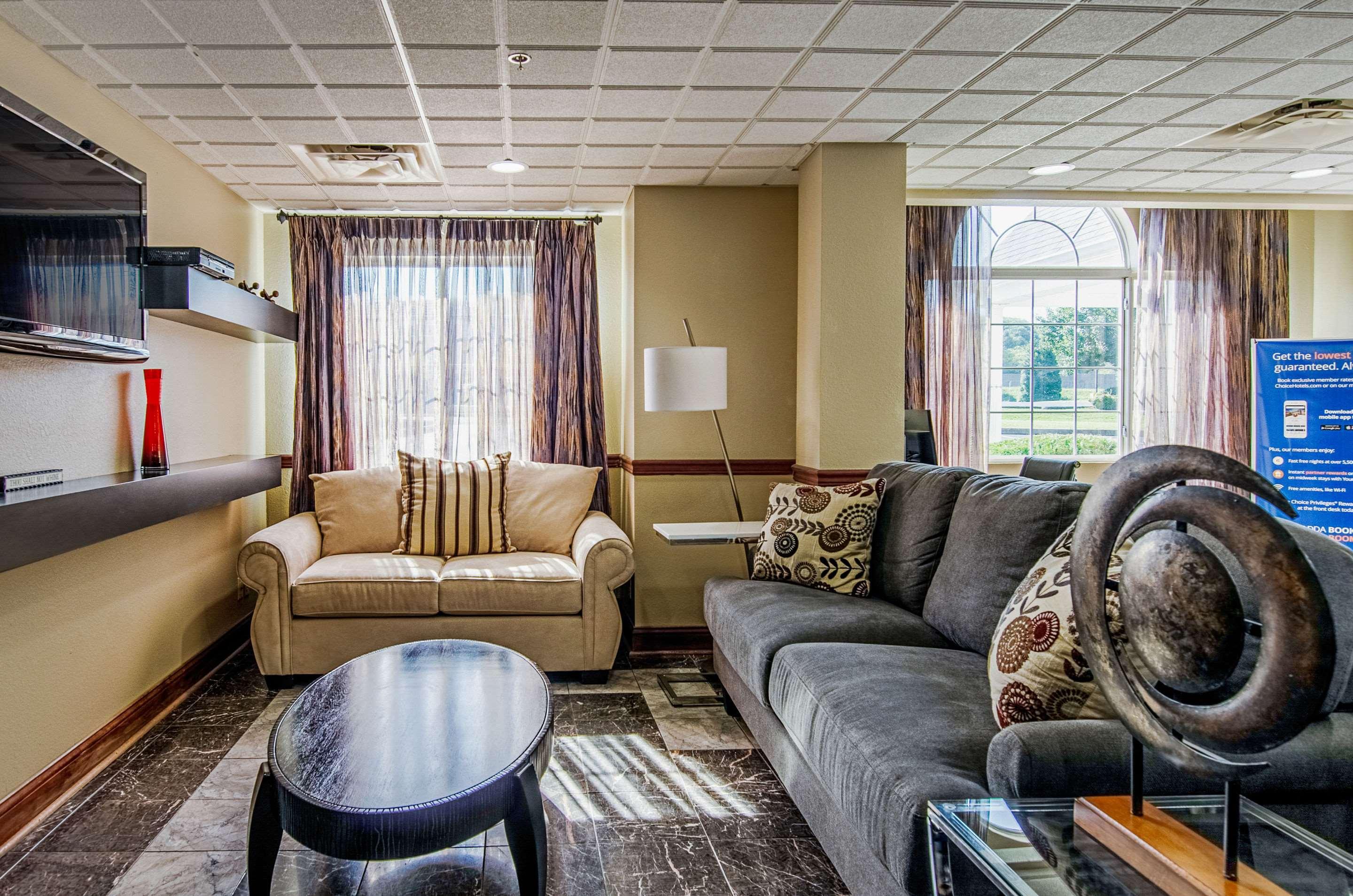 Quality Inn & Suites I-81 Exit 7 Bristol Exteriér fotografie