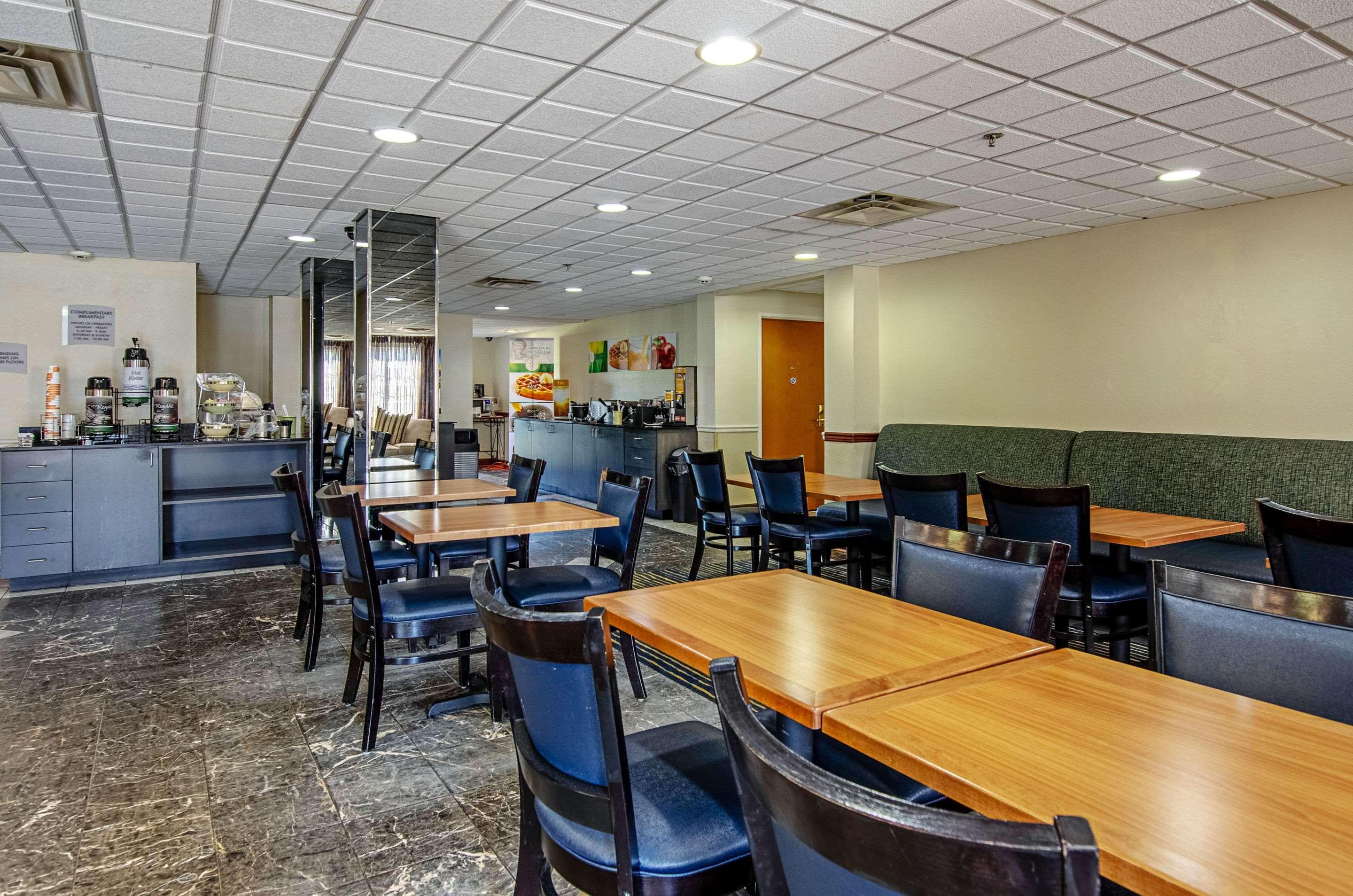 Quality Inn & Suites I-81 Exit 7 Bristol Exteriér fotografie