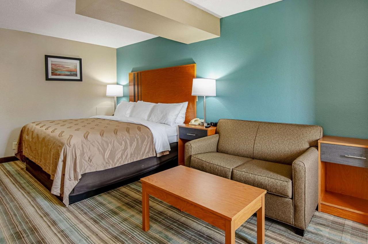 Quality Inn & Suites I-81 Exit 7 Bristol Exteriér fotografie